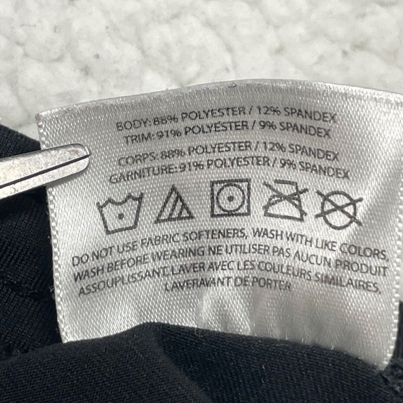 Women’s XL Black Moving Comfort Leggings - Picture 12 of 15